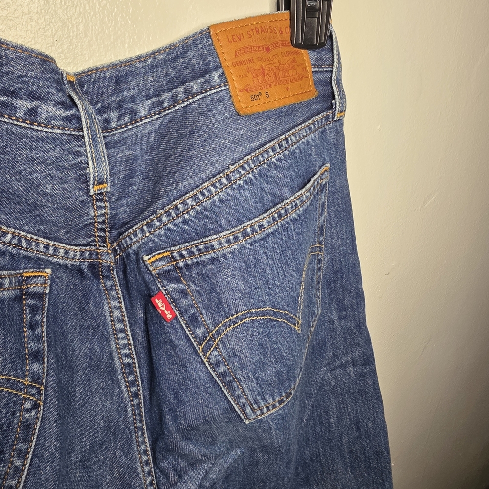 Levi's Straight Leg Blue Jeans - Picture 3 of 4